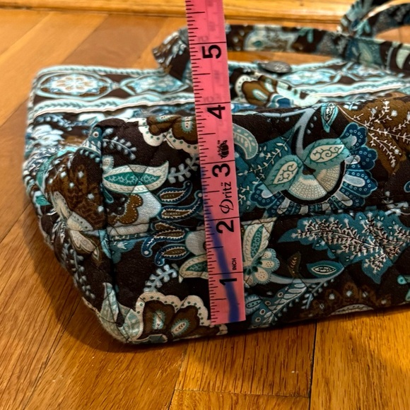 Vera Bradley Java Blue Tote; Tote Bag with Base - Picture 4 of 6